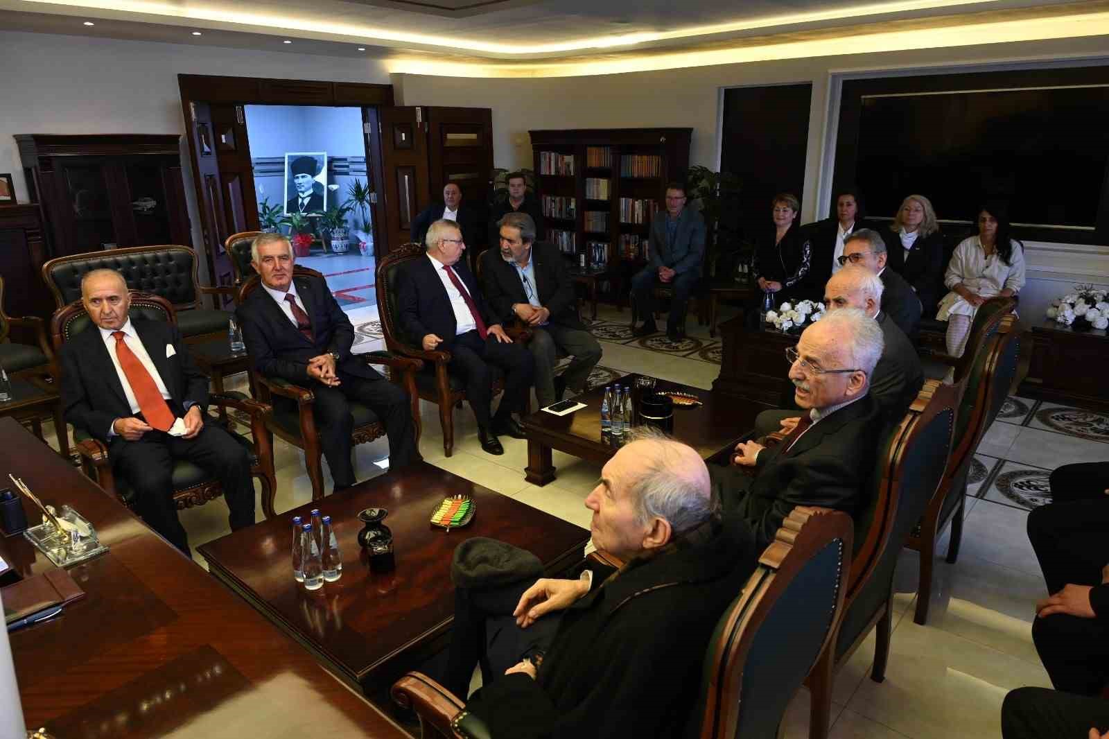 CHP’nin eski Genel Başkanlarından Bozüyük Belediyesi’ne ziyaret
