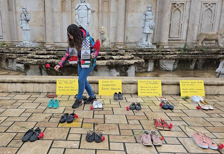 'Anneler Günü'nde, parka ayakkabıları dizip, Filistin'deki anne ve çocuk ölümlerine dikkat çekti