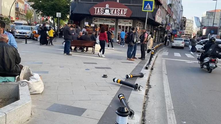 Küçükçekmece'de kaldırıma çıkan otomobil yayaların arasına daldı: 5 yaralı