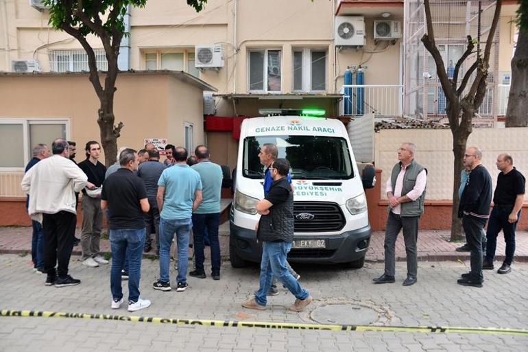 Oğlunun gözü önünde maganda kurşunuyla ölen kadın, son yolculuğuna uğurlandı