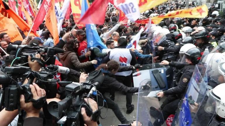 Saraçhane'den Taksim'e yürümek isteyenlere polis müdahalesinin ilk anları