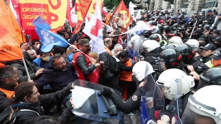 Saraçhane'den Taksim'e yürümek isteyenlere polis müdahalesinin ilk anları