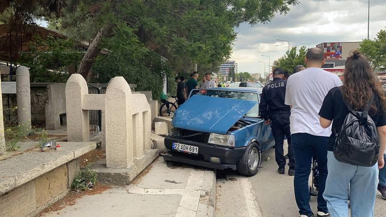 Edirne'de otomobilin çarptığı kadının yaralandığı; sürücünün olay yerinden kaçtığı kaza anı kamerada