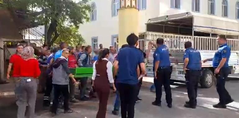 Yaralıyı tabuta koyup, kamyonetle hastaneye götürdüler