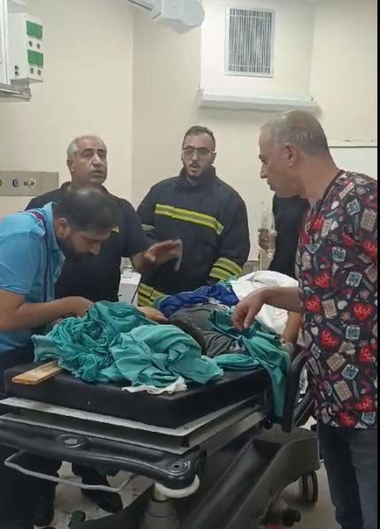 Batman'da koluna saplanan demir, ambulans helikopterle sevk edildiği Diyarbakır'da çıkarıldı