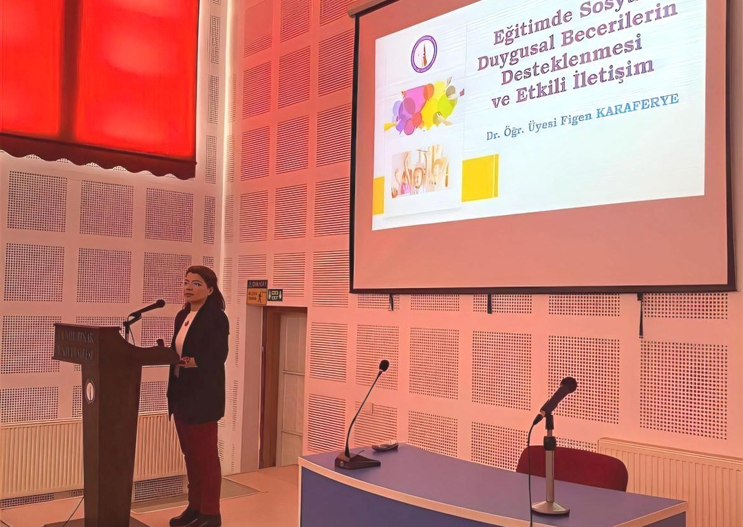 Emet’te “Eğitimde Sosyal-Duygusal Becerilerin Desteklenmesi ve Etkili İletişim’ konulu konferans