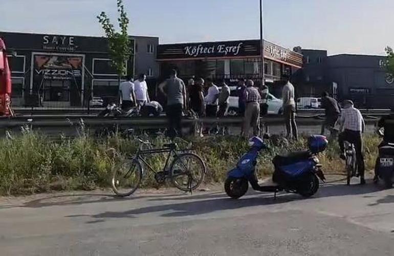 Karayolundan karşıya geçmek isteyen yayaya çarpan motosikletli ağır yaralandı