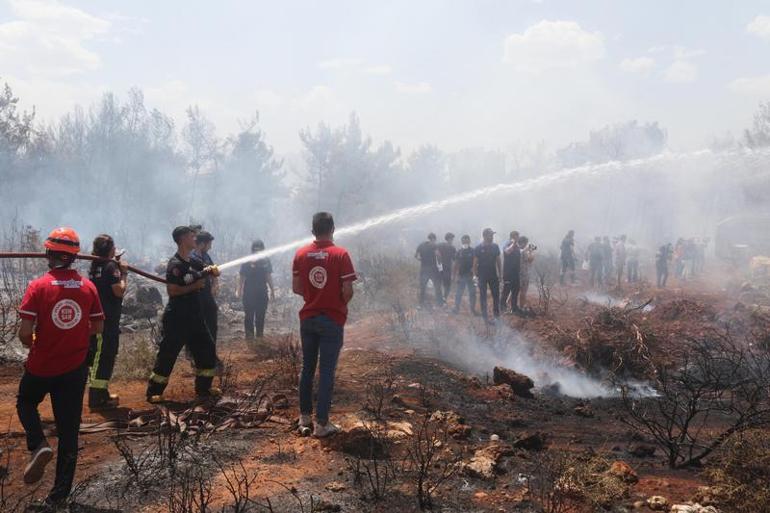 Antalya'da iki ayrı noktada yangın