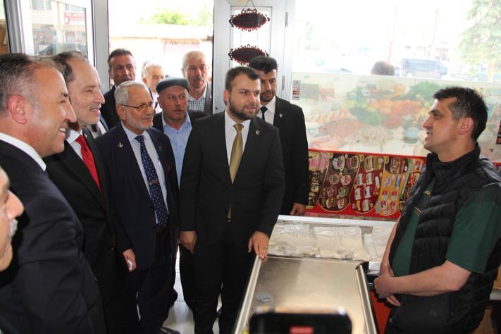 Erbakan, Çankırı'da Yaylakent beldesini ziyaret etti