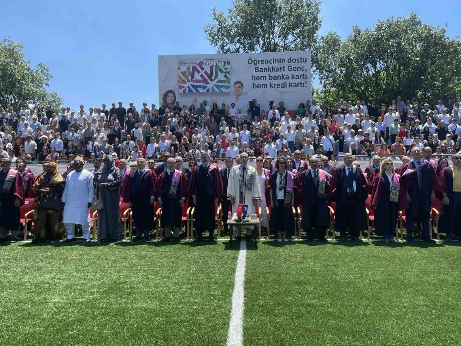 Anadolu Üniversitesi’nde mezuniyet heyecanı başladı