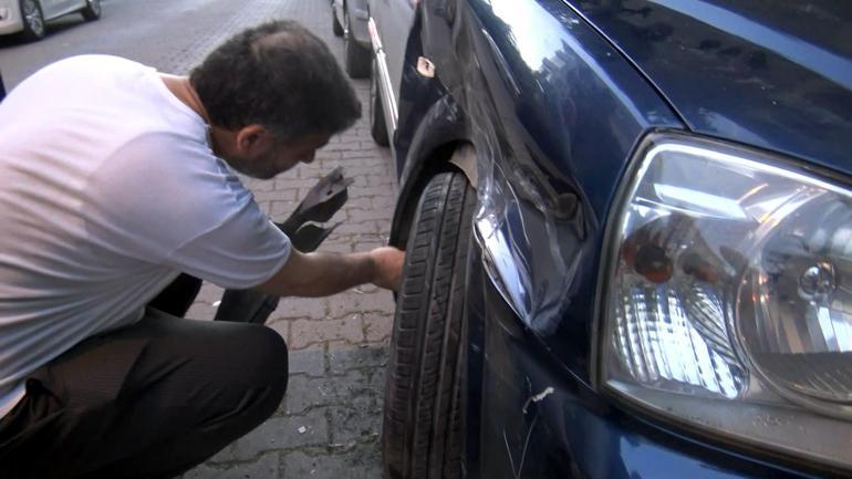 Avcılar’da iki araca çarpıp ters dönen otomobil kamerada