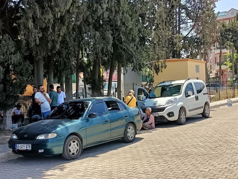 Otelde ölü bulunan 2 kardeşin annesi, zehirlenme şüphesiyle hastaneye gitmiş, çocukları iyi diye odada bırakmış