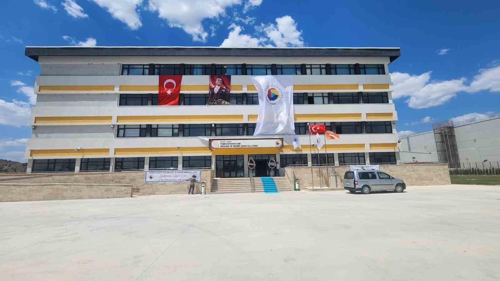 Kütahya OSB Mesleki ve Teknik Anadolu Lisesi eğitim öğretime açıldı