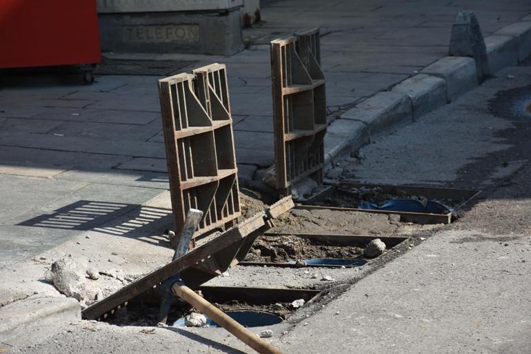 İzmir'de akıma kapılan 2 kişinin ölümüne ilişkin gözaltı sayısı 20 oldu