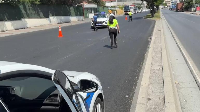 Avcılar'da motosiklet çekiciye çarptı; baba ile oğlu öldü