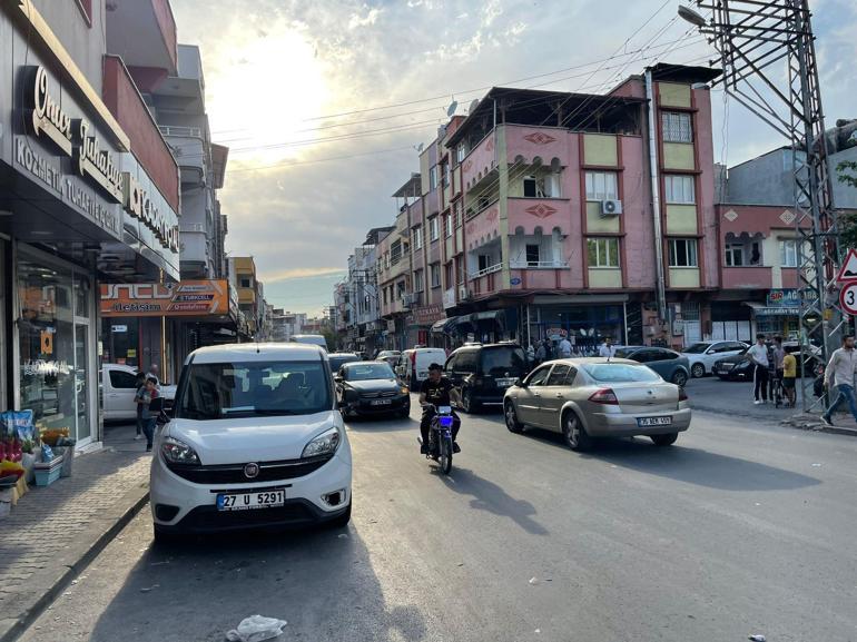 Eniştenin, eski iş ortağı kayınbiraderlerini vurup intihara kalkıştığı olay kamerada