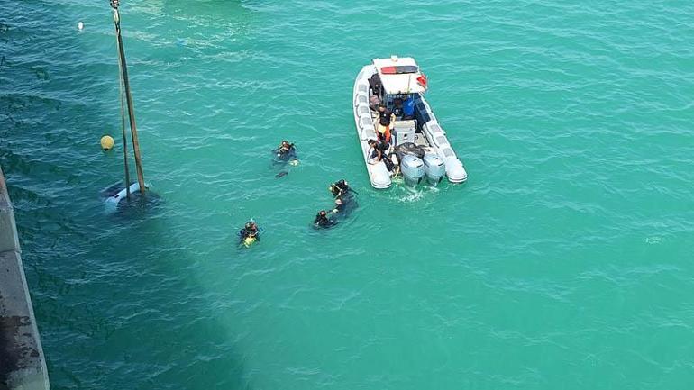 Adana'da otomobil göle düştü; sürücü, eşi ve 2 çocuğu öldü