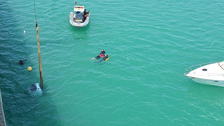 Adana'da otomobil göle düştü; sürücü, eşi ve 2 çocuğu öldü