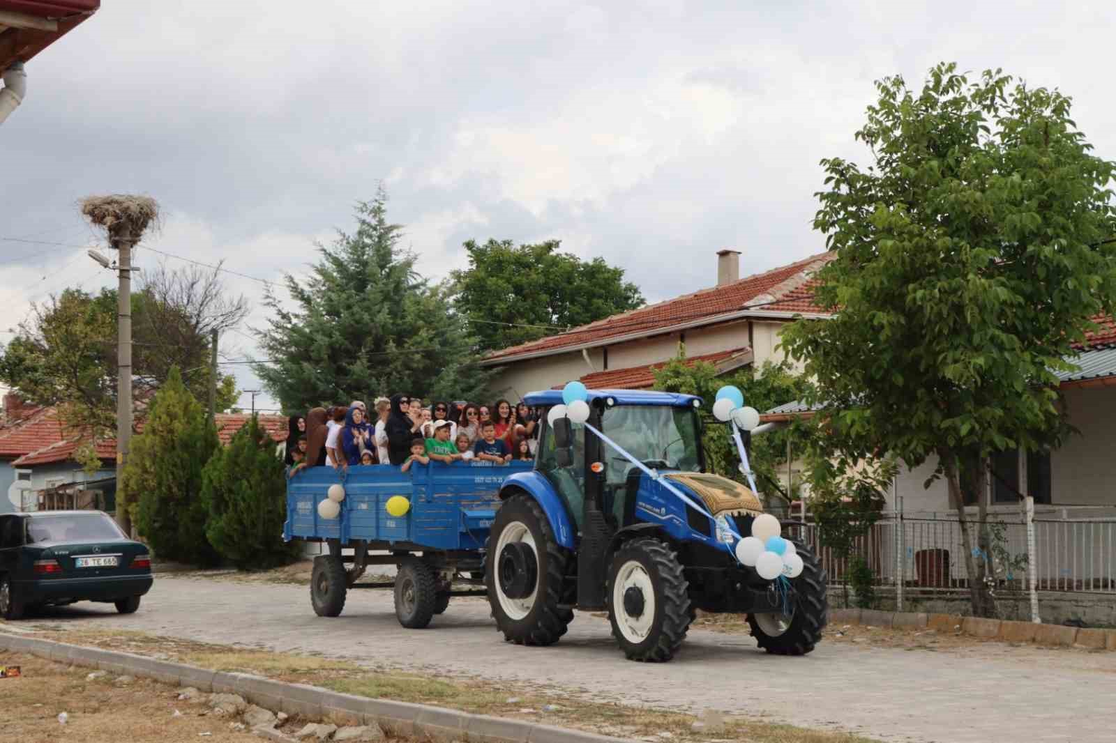 Yıllardır süren düğün öncesi gelenekleri yaşatıyorlar