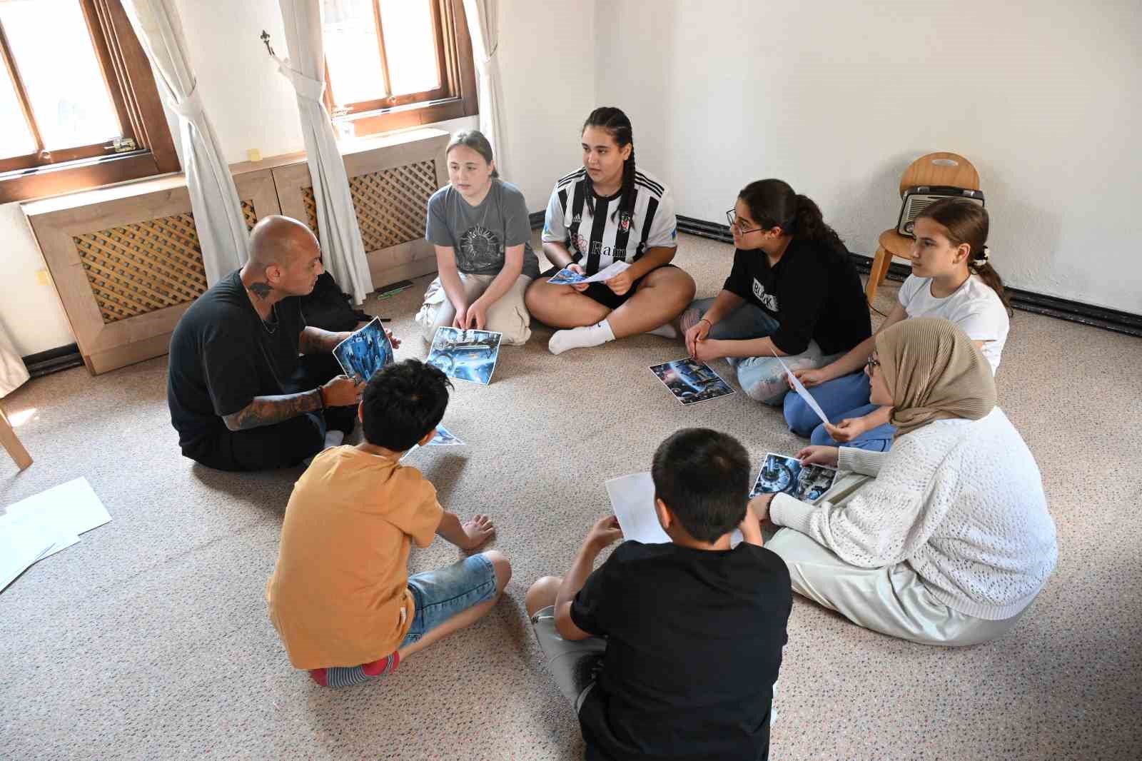 Bozüyük’te çocuklar Sanatevi’nde güzel bir yaz tatili geçiriyor