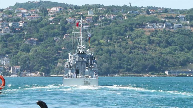 Türkiye, Bulgaristan ve Romanya mayın imha gemileri İstanbul Boğazı'nda