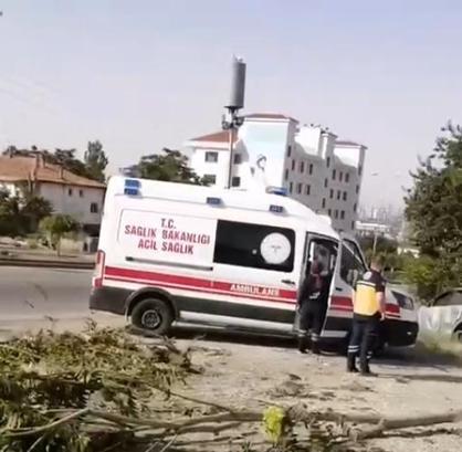 Ankara'da inşaat iskelesi çöktü: 4 yaralı