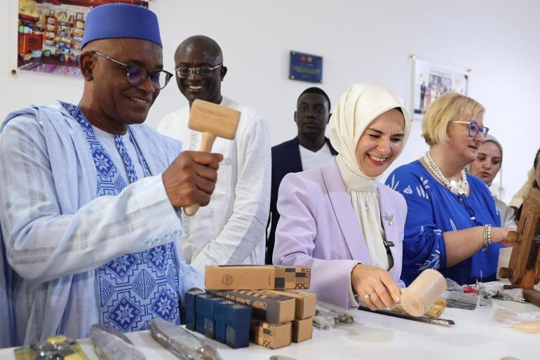 Bakan Göktaş, Senegal El Sanatları Eğitim Merkezinin açılışına katıldı