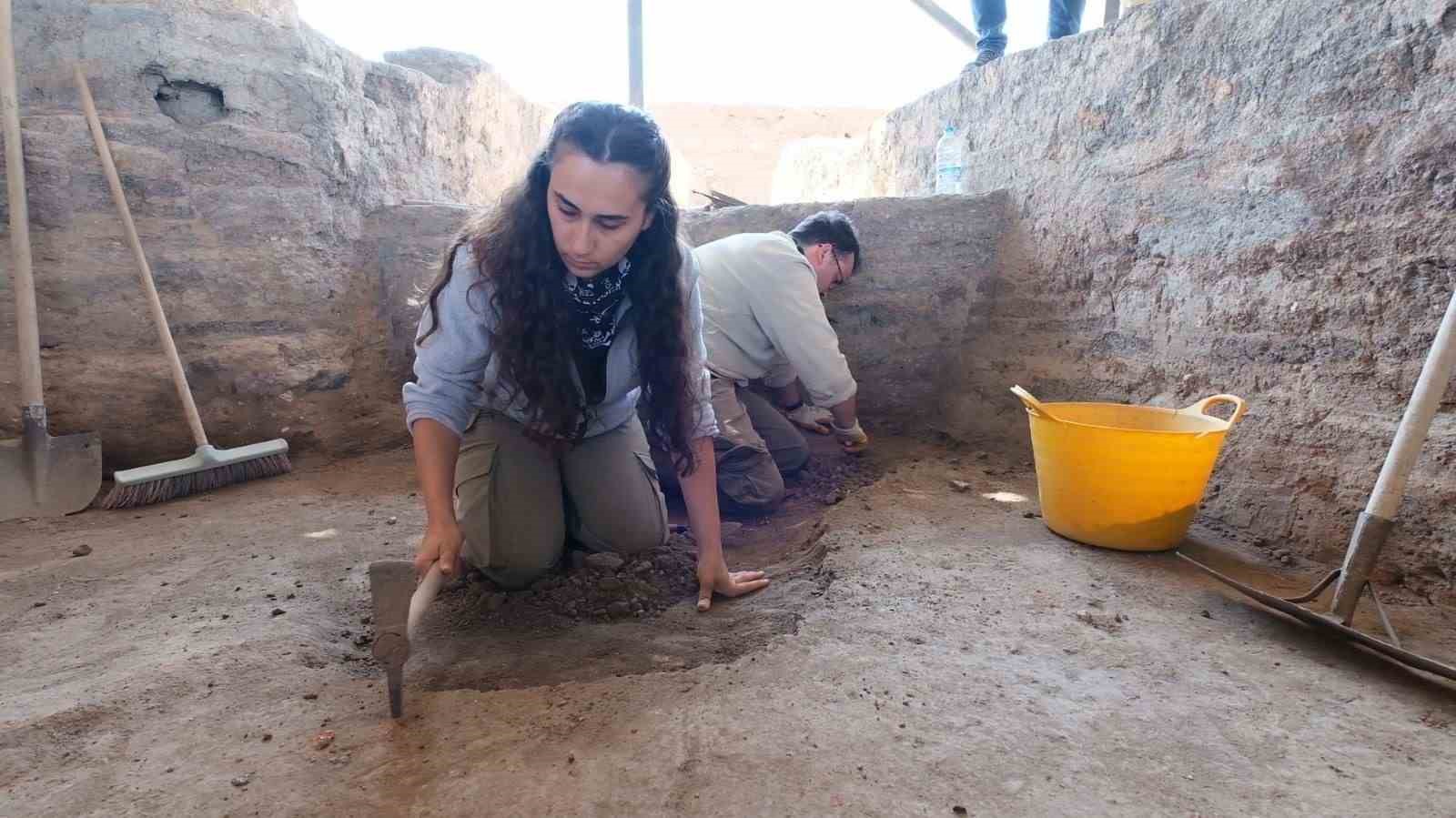 Odunpazarı Belediye Başkanı Kurt’tan Eskişehir’in bilinen en eski şehrine ziyaret