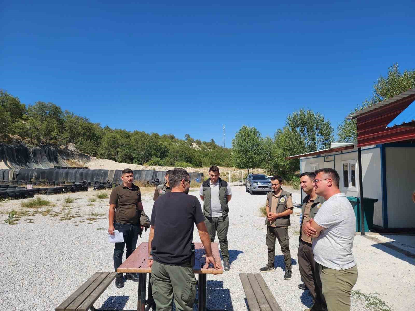 Kütahya OBM’de yeni göreve başlayan personele silah eğitimi