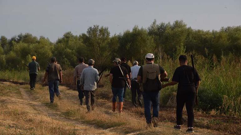 Ercişli çiftçilerin yaban domuzu nöbeti