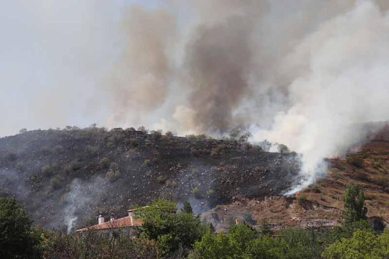 Kayseri'de dağlık arazide yangın