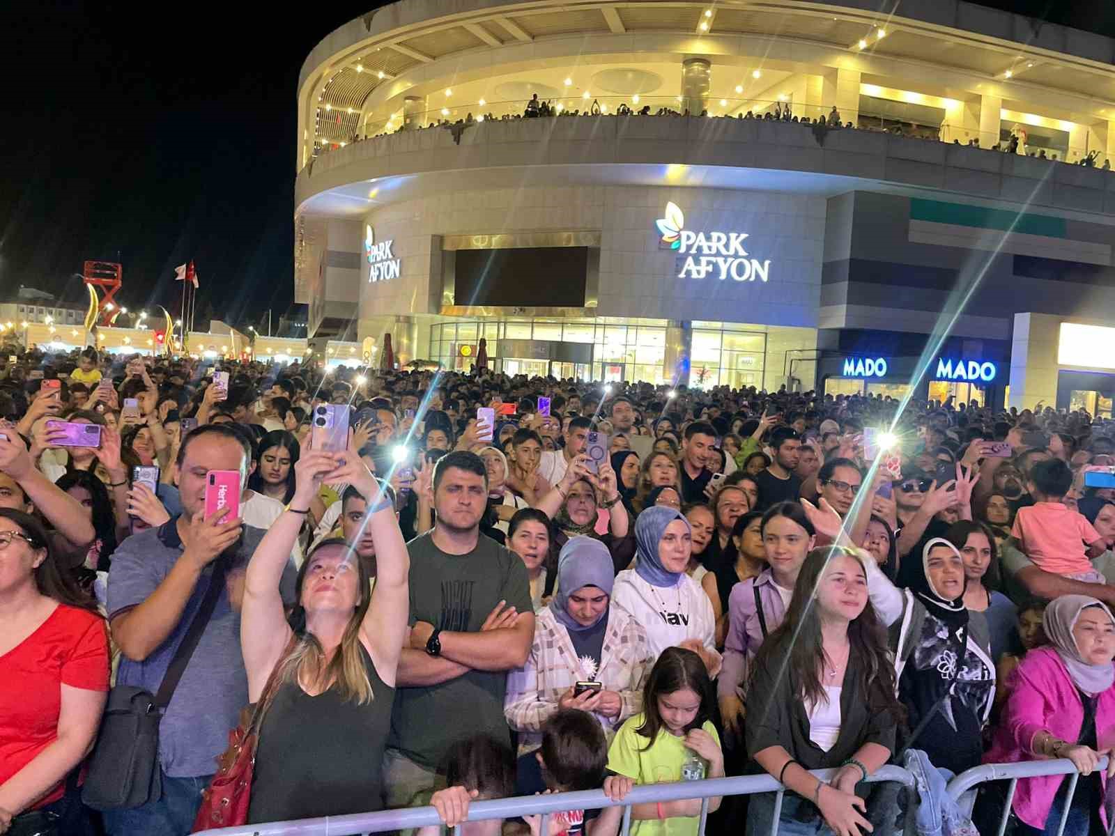 ‘Afyon Kahve Festivali’ Ayna konseri ile sona erdi