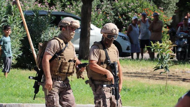 Kız arkadaşını evinde bulamayınca polise direndi, tabanca ile kendisini vurdu