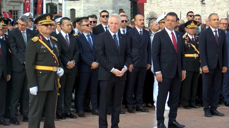 Taksim Meydanı'nda 30 Ağustos Zafer Bayramı töreni