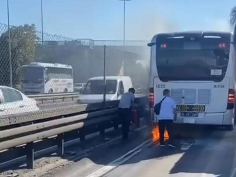 Küçükçekmece'de metrobüste yangın