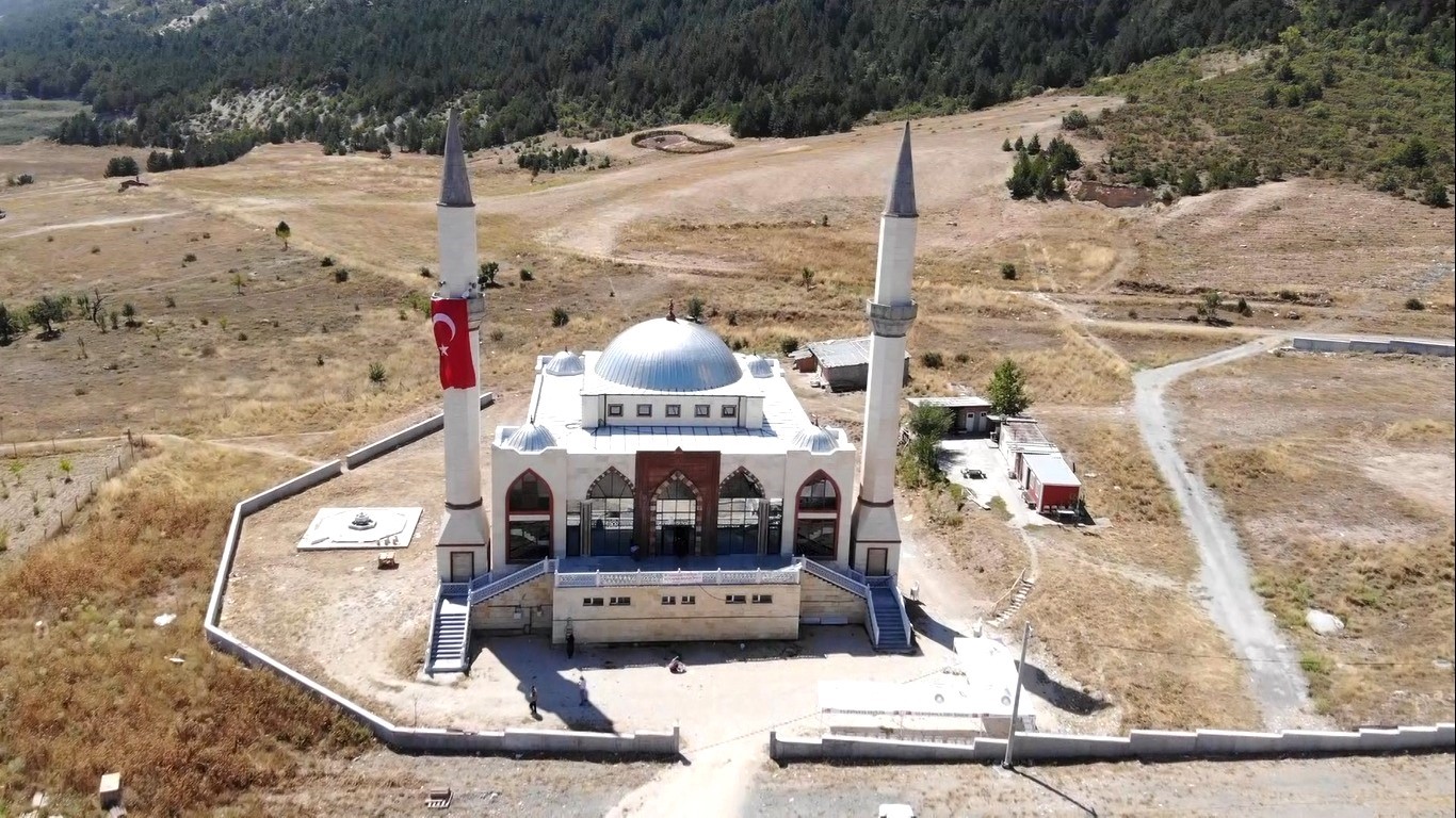 Kütahya’da Kevser Camii ibadete açıldı