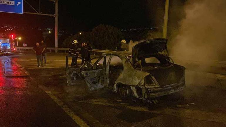 Almanya’ya dönerken çıkan yangında otomobil hurdaya döndü