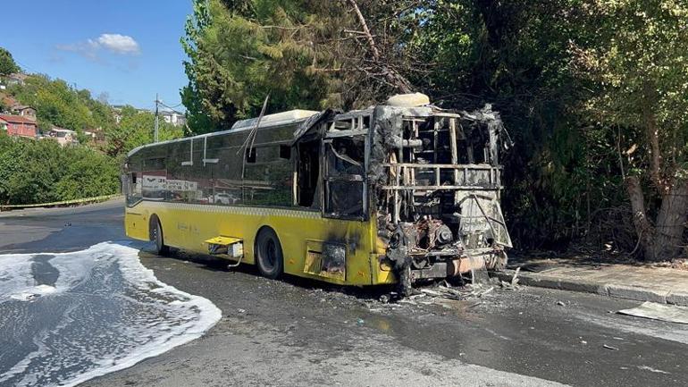 Ümraniye'de park halindeki İETT otobüsü alev alev yandı