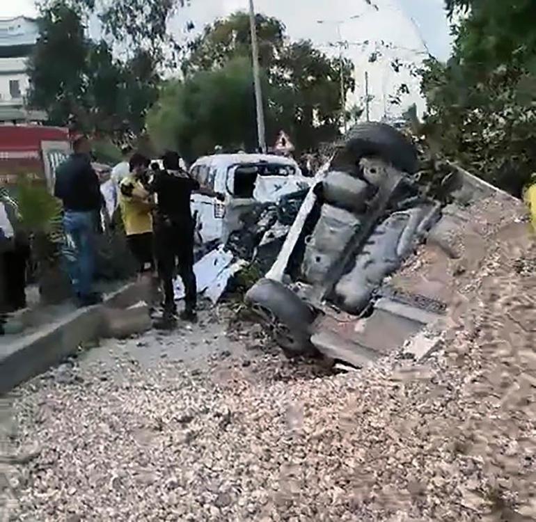 Hatay'da freni tutmayan hafriyat kamyonu 7 araca çarptı: 5 yaralı