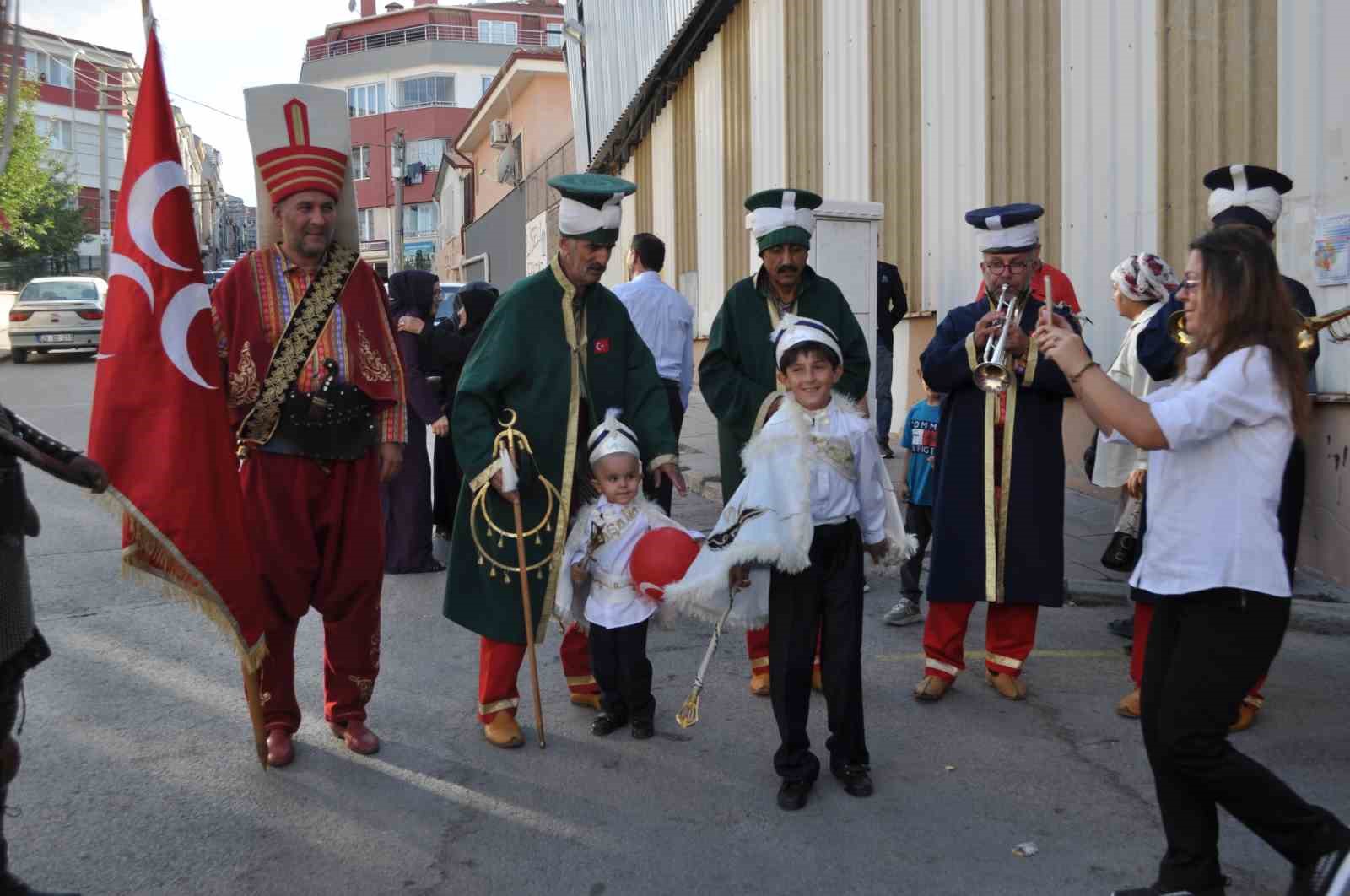 Eskişehir’de 105 çocuğun sünnet edildiği şölen coşkuyla gerçekleşti