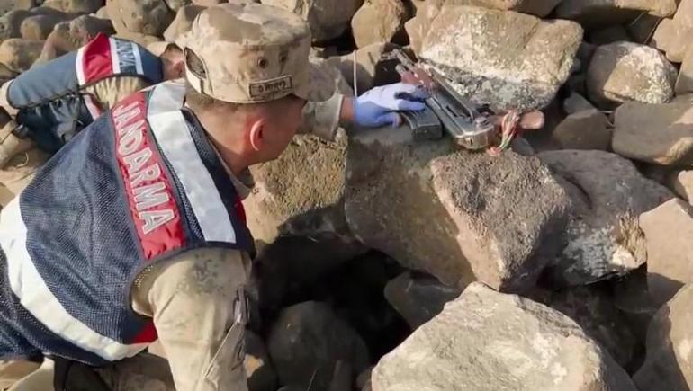 Şanlıurfa'da bazalt taşlarının altında cephanelik çıktı: 27 gözaltı