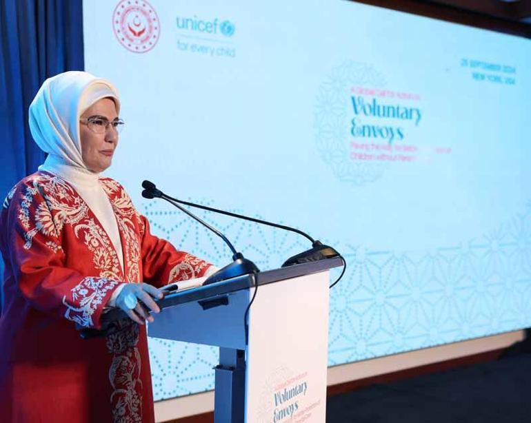 Emine Erdoğan, New York’ta ‘Bir Deniz Yıldızı Hikâyesi: Gönül Elçilerine Küresel Davet’ programına katıldı