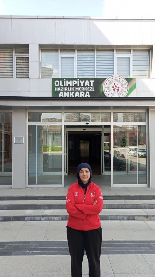 Bilecikli sporcu Ankara Türkiye Olimpiyat Hazırlık Merkezi’ni kazandı