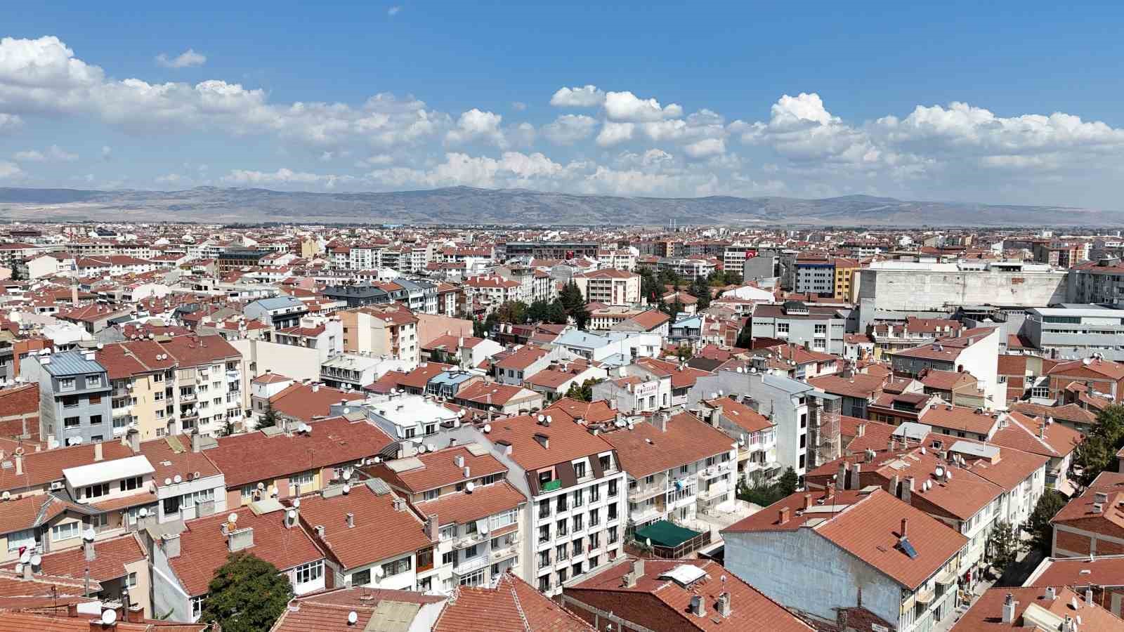 Eskişehir’de üniversite öğrencileri henüz gelmedi apartlar boş kaldı