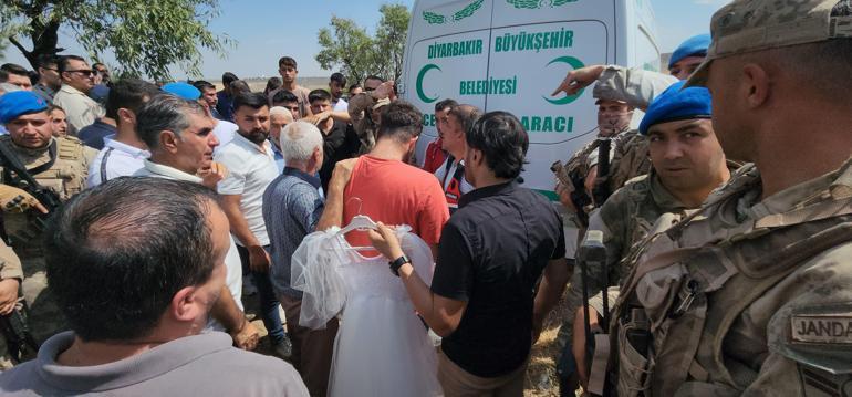 Narin, tabutuna sarılı duvak ve beyaz elbisesiyle son yolculuğuna uğurlandı