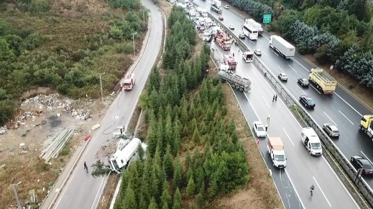 TEM'de zincirleme kaza; 4 yaralı