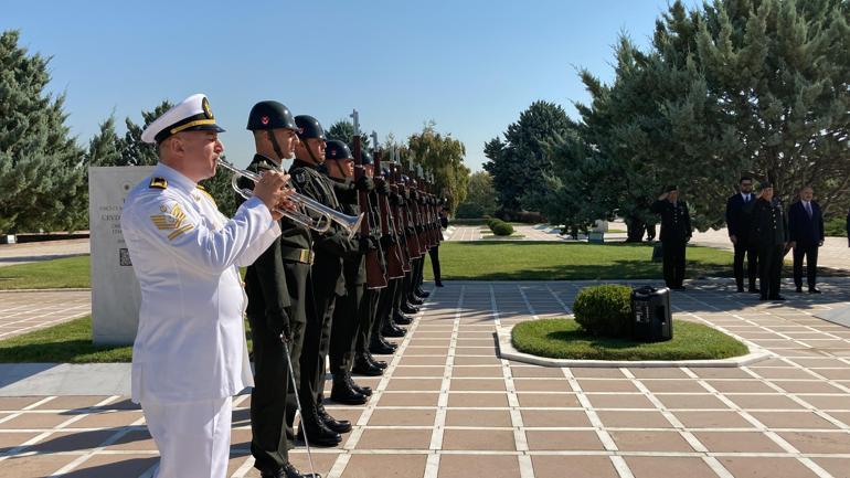 4'üncü Cumhurbaşkanı Cemal Gürsel, mezarı başında anıldı