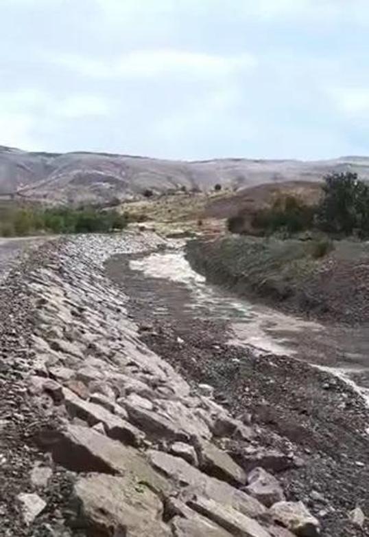 Elazığ’da sağanak ve dolu kayısı bahçelerine zarar verdi