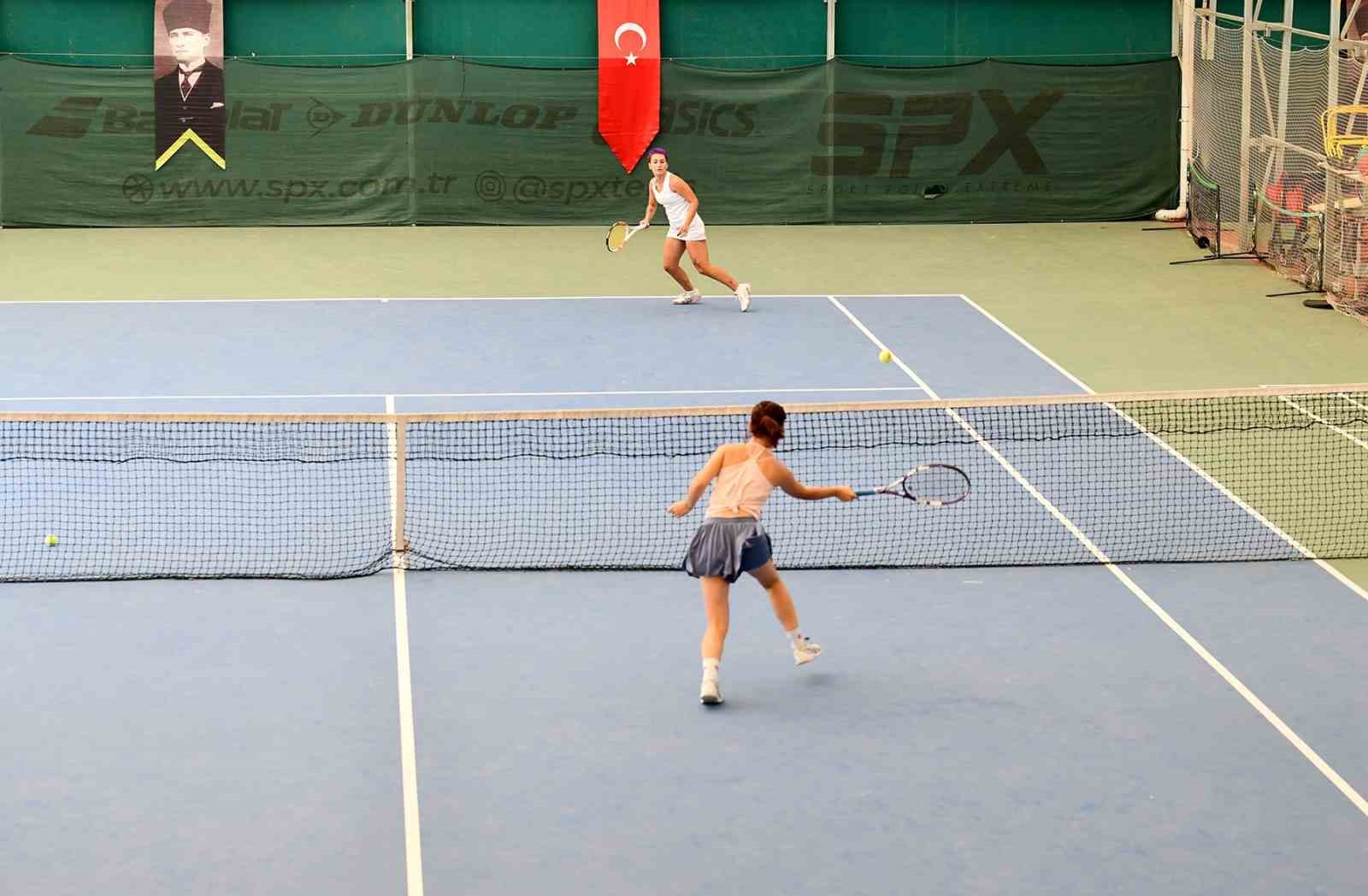 Tenis kupası turnuvasının kazananları belli oldu