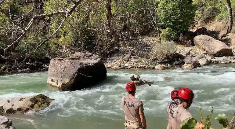 Tunceli’de ‘Büyük Sonbahar Operasyonu’; 13 mağara ve 17 sığınak imha edildi